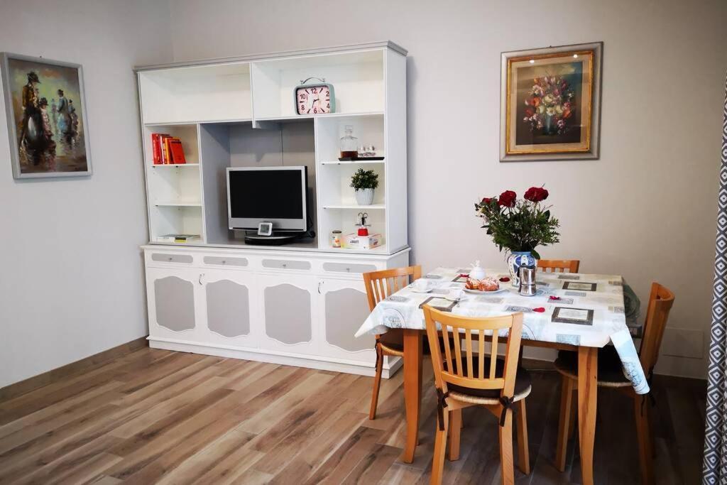 פארמה Delizioso Appartamento Cosy Ristrutturato מראה חיצוני תמונה